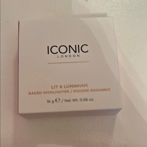 Iconic London Lit & Luminous Baked Highlighter - Radiant